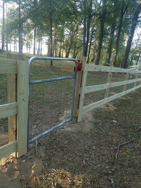 3 Rail Vinyl Fence Contractor in Rock Hill SC